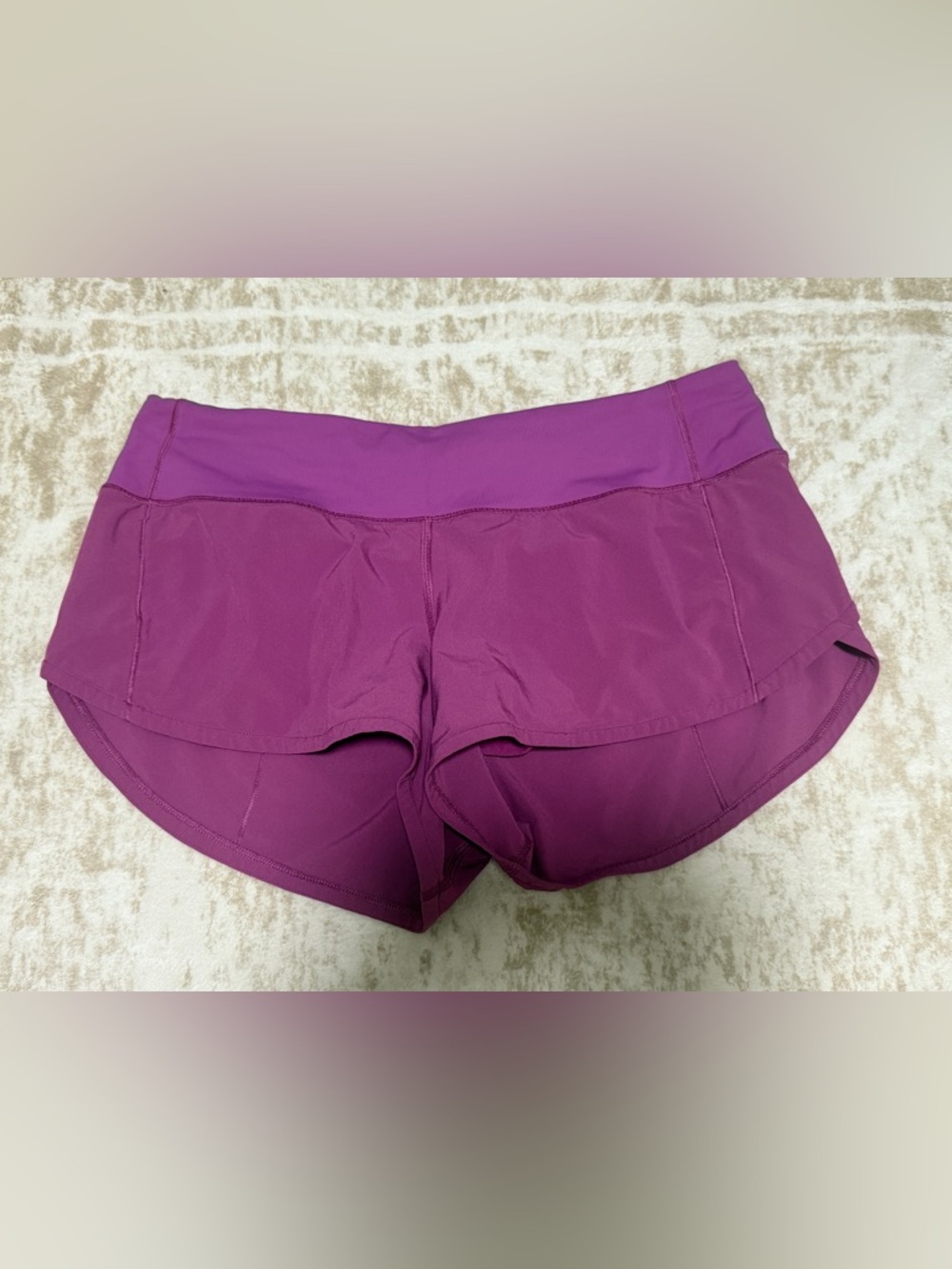 Lululemon Speed Up Shorts Low-Rise 2.5” Size 6 Purple